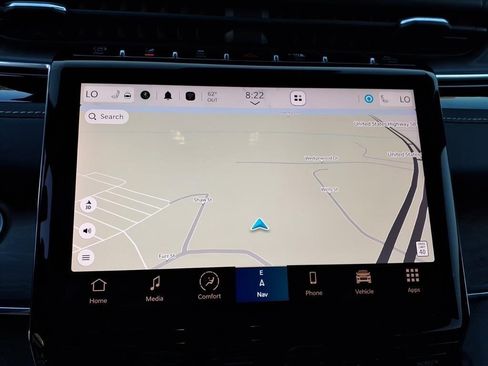 Used 2024 Jeep Grand Cherokee Overland w/ Trailer Tow Package image 23