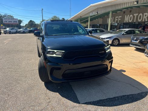 Used 2024 Dodge Durango GT image 3