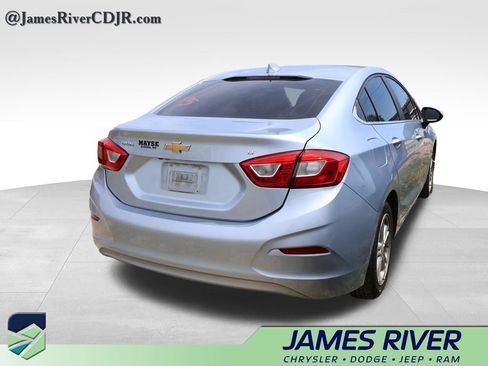 Used 2018 Chevrolet Cruze LT FWD image 15