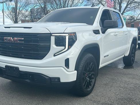 Used 2023 GMC Sierra 1500 Elevation w/ X31 Off-Road Package image 3