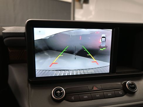 Used 2022 Ford Maverick Lariat w/ Lariat Luxury Package image 13