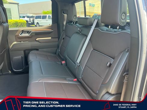 Used 2025 GMC Sierra 1500 Denali AWD/4WD image 31