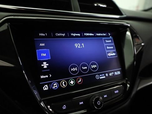 Used 2023 Chevrolet TrailBlazer RS w/ Sun and Liftgate Package image 17