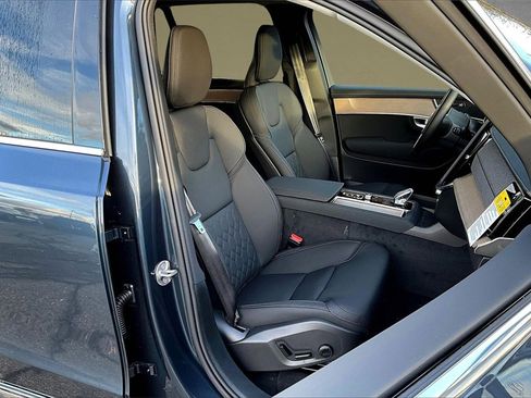 New 2026 Volvo XC90 B6 Plus image 11