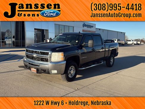 Used 2008 Chevrolet Silverado 2500 LT w/ 1LT Convenience Package image 2