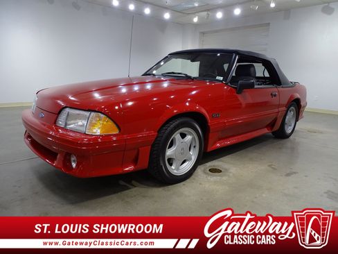 Used 1989 Ford Mustang GT image 1