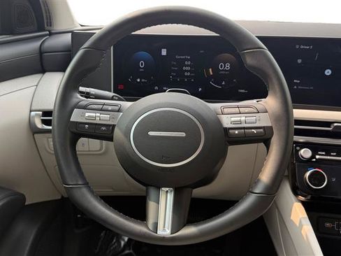 Used 2025 Hyundai Tucson SEL FWD image 13