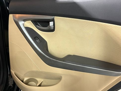 Used 2012 Hyundai Elantra GLS w/ Preferred Pkg 3 image 21