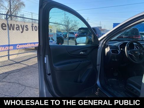 Used 2018 Chevrolet Equinox LT image 12
