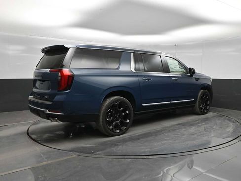 New 2026 GMC Yukon XL Denali w/ Denali Reserve Package AWD/4WD image 7