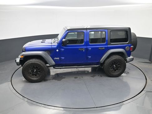 Used 2018 Jeep Wrangler Unlimited Sport image 26