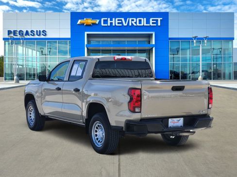 Used 2024 Chevrolet Colorado W/T image 5