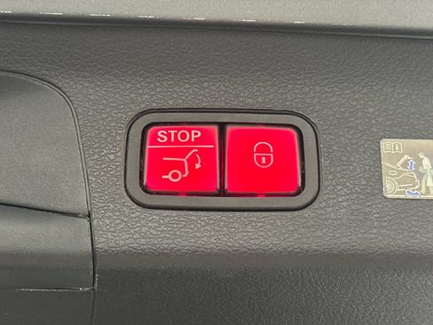 Certified 2022 Mercedes-Benz GLS 450 4MATIC image 21