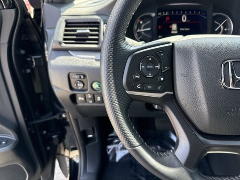 Used 2025 Honda Passport EX-L image 19