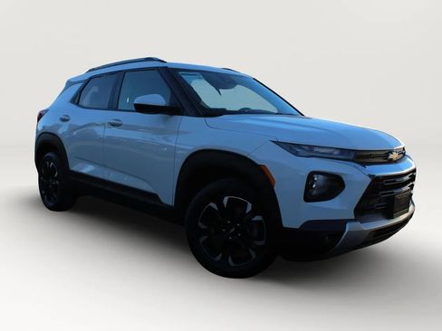 Used 2023 Chevrolet TrailBlazer LT w/ Convenience Package image 7