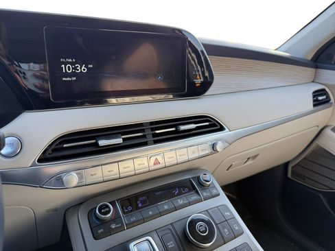 Used 2022 Hyundai Palisade Limited FWD image 12