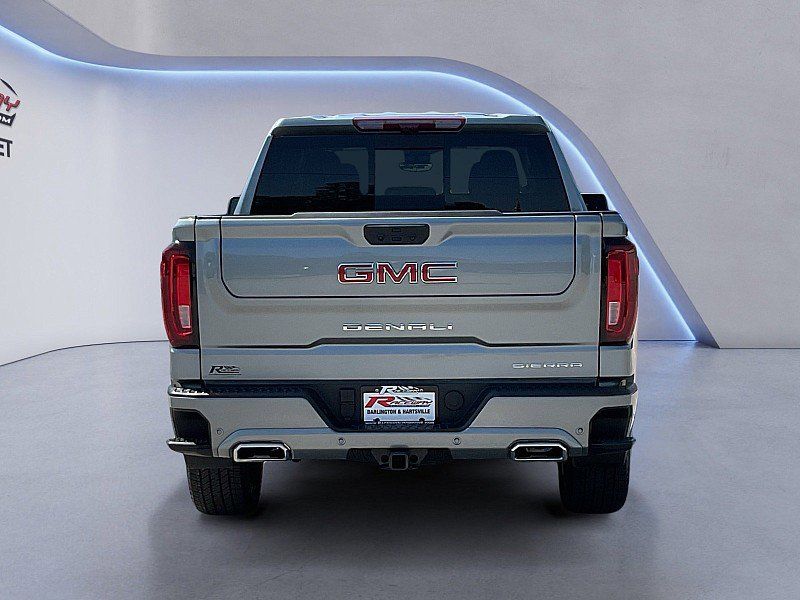Used 2025 GMC Sierra 1500 Denali AWD/4WD image 4