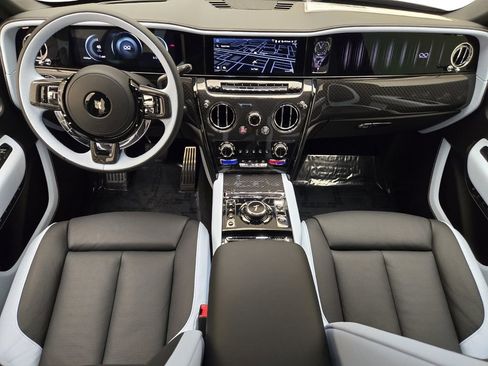 New 2026 Rolls-Royce Cullinan Black Badge image 4