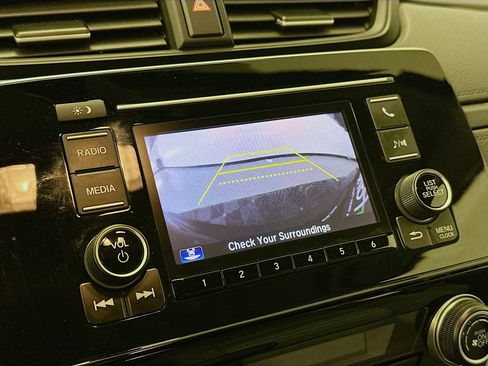 Used 2019 Honda CR-V LX image 22