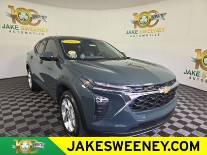 Used 2025 Chevrolet Trax LS w/ LS Convenience Package