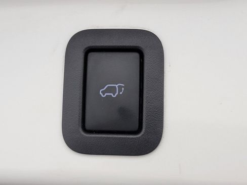 Used 2015 Toyota Highlander Plus AWD/4WD image 25