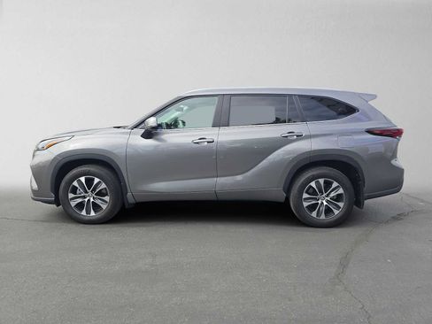 Used 2026 Toyota Highlander XLE AWD/4WD image 6