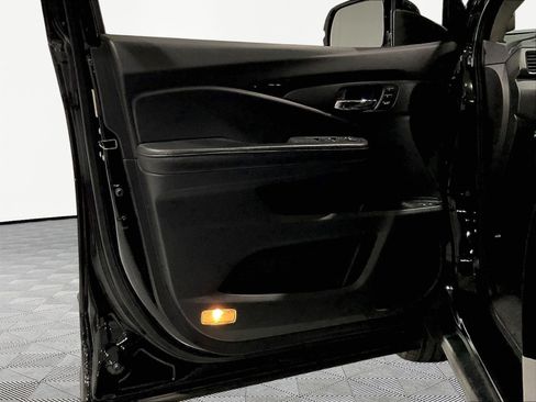 Used 2016 Honda Pilot Touring image 20