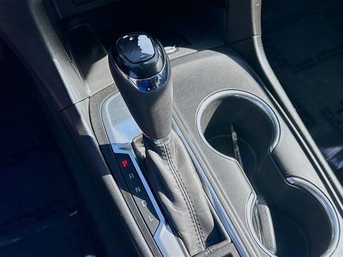 Used 2020 Chevrolet Equinox Premier image 15