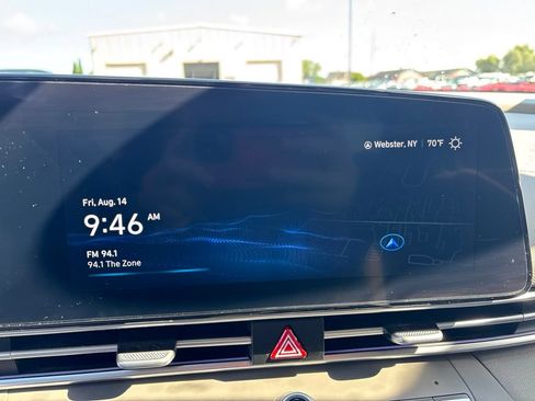 Used 2024 Hyundai Elantra SEL FWD image 24
