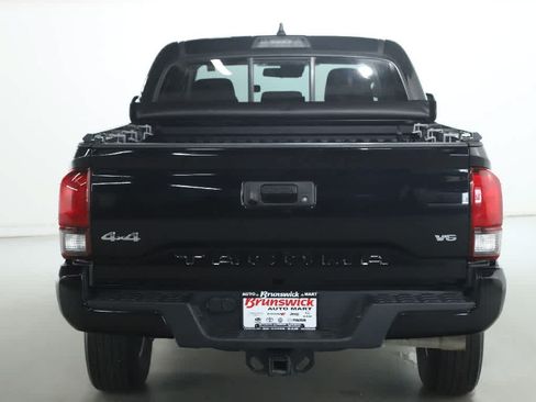 Certified 2023 Toyota Tacoma SR AWD/4WD image 40