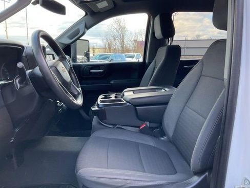 Certified 2022 Chevrolet Silverado 2500 Custom w/ Custom Value Package image 10