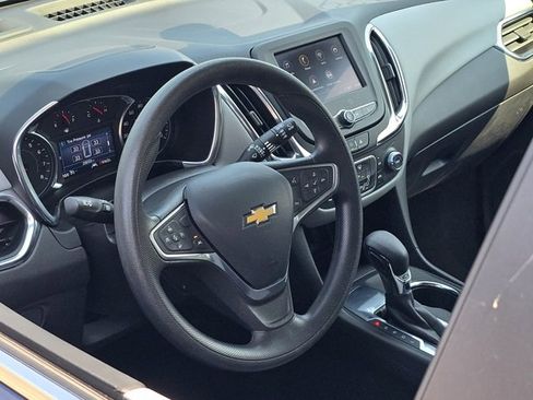 Used 2023 Chevrolet Equinox LT image 16