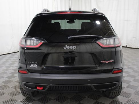 Used 2021 Jeep Cherokee Trailhawk w/ Premium Leather Package image 32