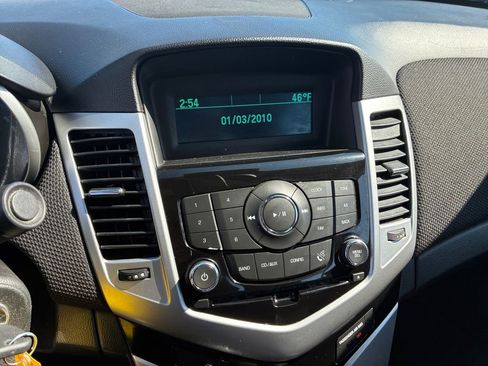 Used 2016 Chevrolet Cruze LT FWD image 14