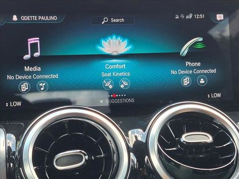 Used 2021 Mercedes-Benz GLB 250 4MATIC image 13