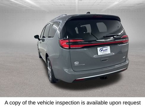 Used 2023 Chrysler Pacifica Pinnacle w/ Trailer Tow Group image 10