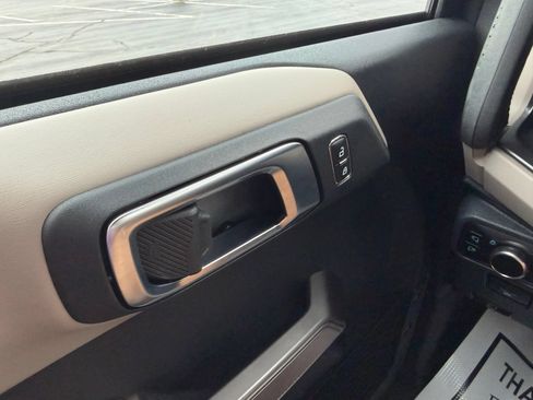 Used 2023 Ford Bronco Wildtrak AWD/4WD image 27