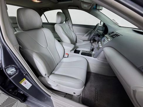 Used 2011 Toyota Camry LE w/ LE Extra-Value Pkg FWD image 30