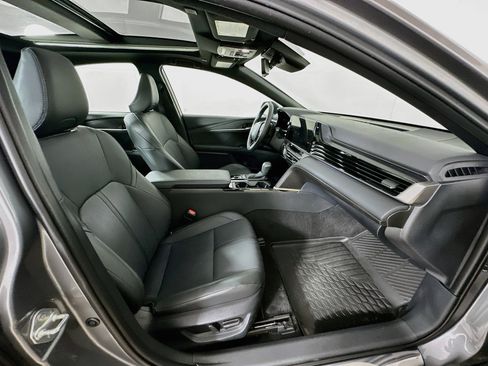Used 2026 Toyota Camry XSE FWD image 31
