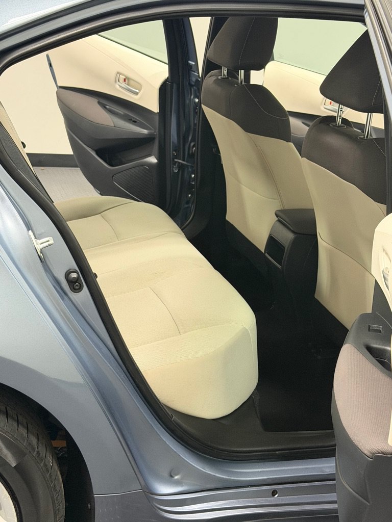 Used 2020 Toyota Corolla LE FWD image 9