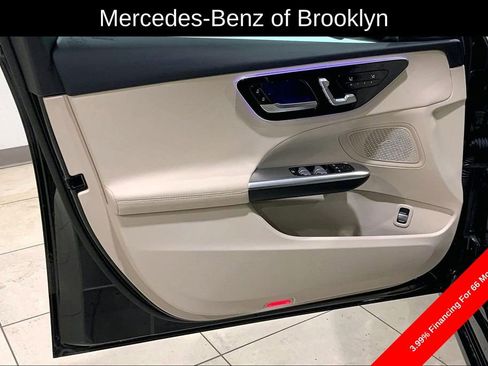Certified 2025 Mercedes-Benz C 300 4MATIC Sedan image 23