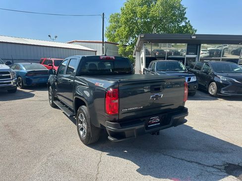 Used 2017 Chevrolet Colorado Z71 AWD/4WD image 3