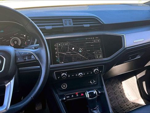 Used 2024 Audi Q3 2.0T Premium Plus image 9