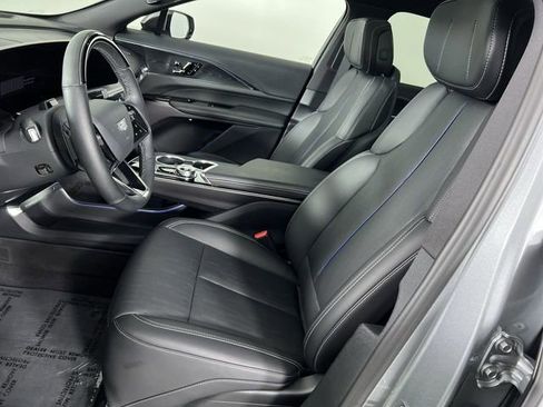 Used 2024 Toyota Corolla Cross AWD Hybrid image 19