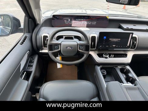 New 2027 Ford Expedition Active RWD image 16