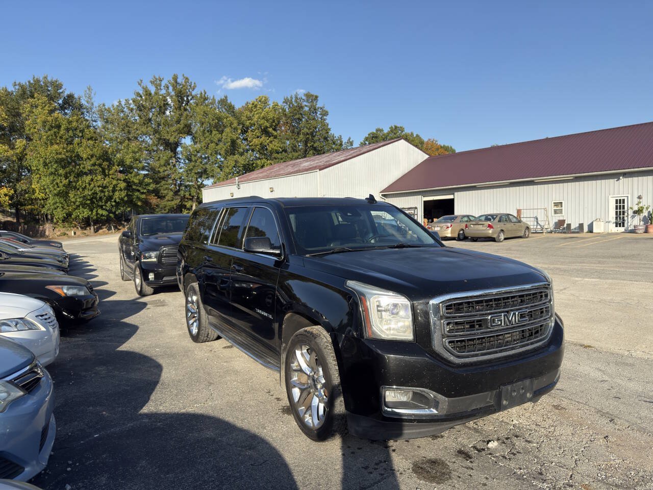 Used 2015 GMC Yukon XL SLT w/ Open Road Package AWD/4WD image 5