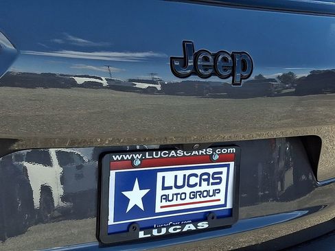 Used 2024 Jeep Grand Cherokee L Laredo AWD/4WD image 32