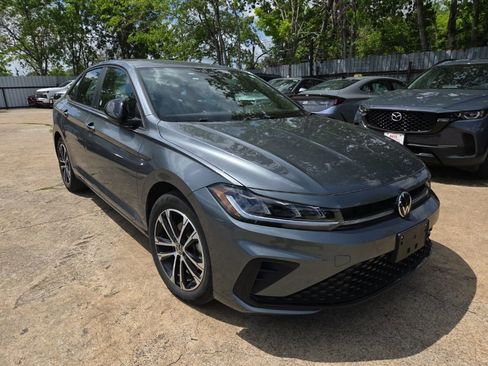 Used 2025 Volkswagen Jetta Sport image 7