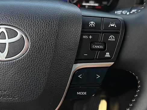 Used 2026 Toyota Crown XLE image 17