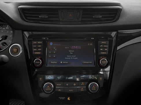 Used 2017 Nissan Rogue Sport SL w/ SL Premium Package AWD/4WD image 13